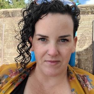 Meet your Posher, Courtney